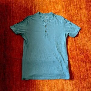 Todd Snyder Henley in Oil Blue